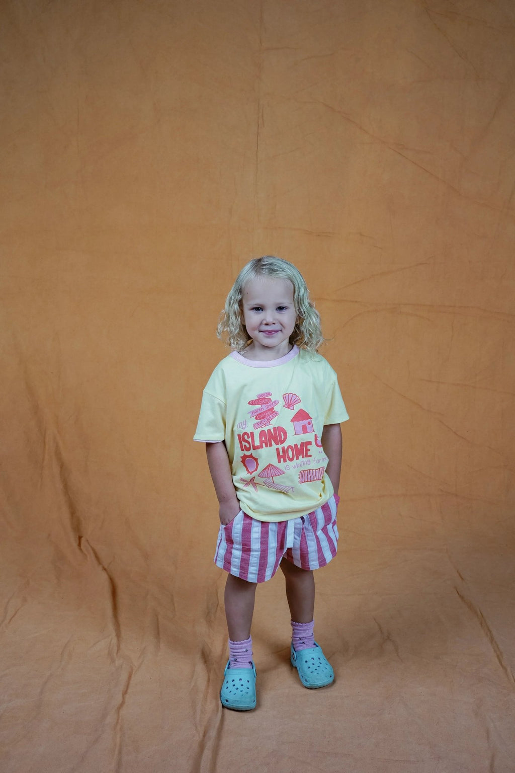 Traveller Tee Pink/Yellow – Reversible (Two tees in one) - LOKAL FOLK